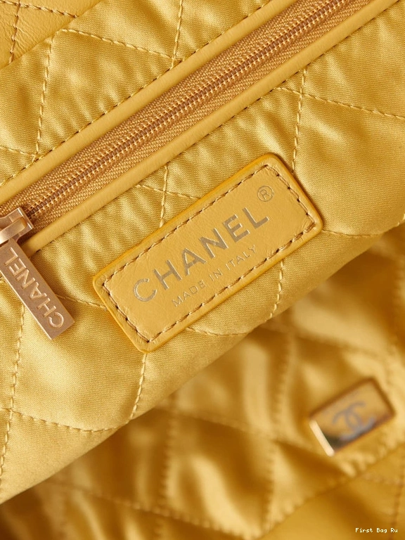 First Bag Ru HANDBAG CHANEL 22 0723